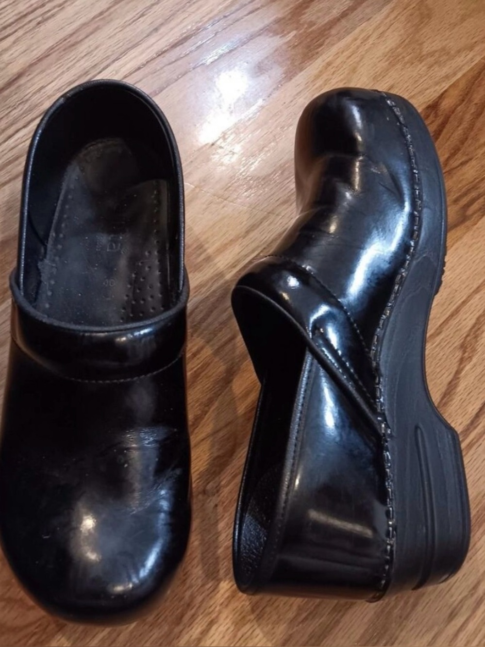 SANITA Black Clogs Sz9 Patent Leather Great Support Quality casual dressy shiny
